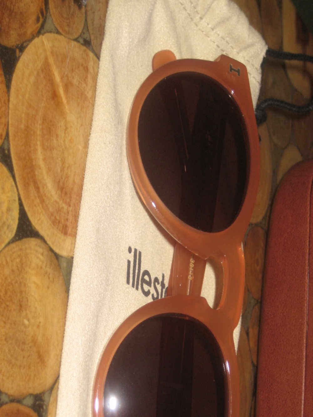 Illesteva Leonard Peach Sunglasses